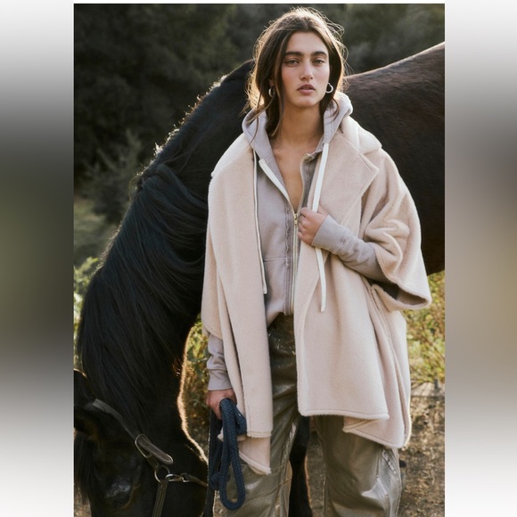 NWT Free People Starlett Faux Fur Poncho - one size - Picture 1 of 6